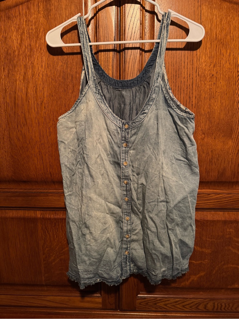 Pilcro Chambray Button‑Back Tank Top – Size Large, EUC - Picture 5 of 5